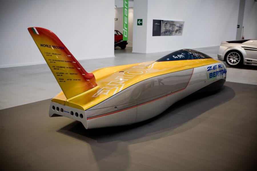  Bertone Z.E.R 1994 года  (фото 2 из 6)